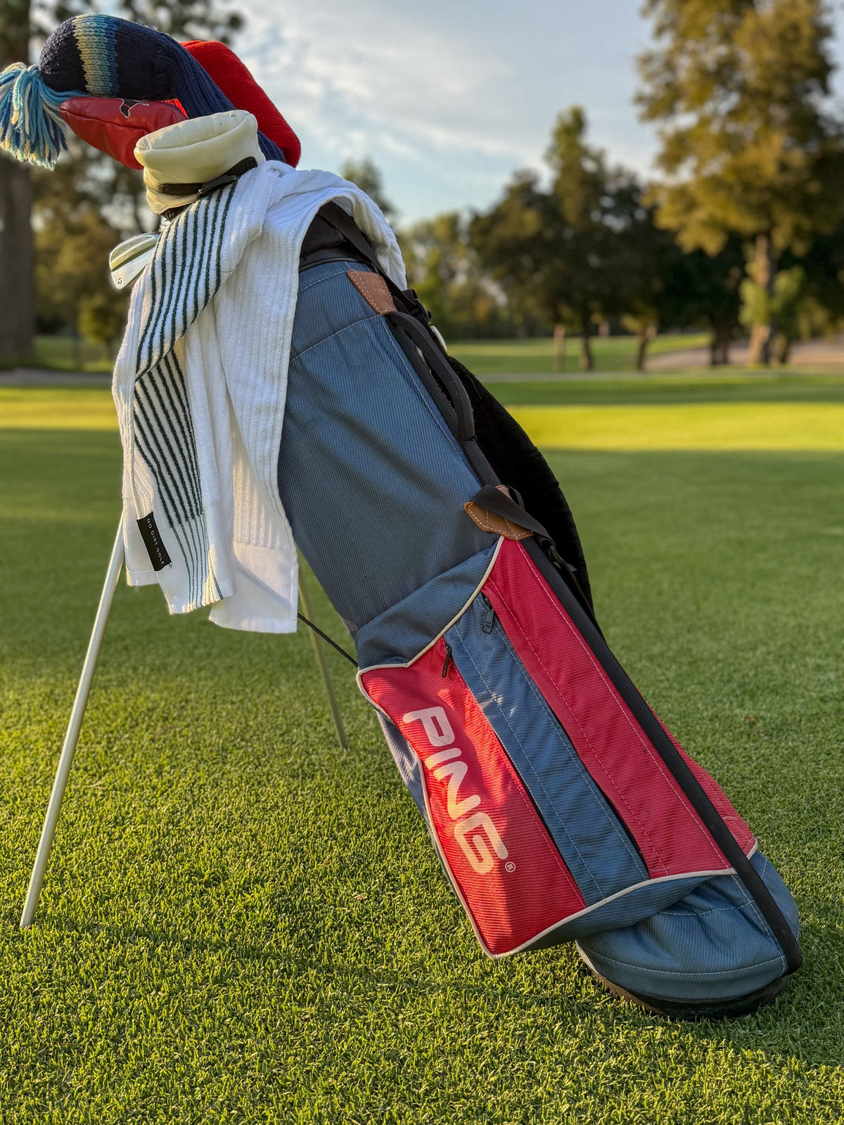 Original Ping L8 Dual Strap Stand Bag Navy/Red