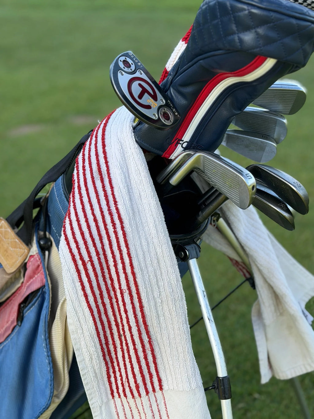 Original Ping Karsten Red White Blue Single Strap Carry Bag